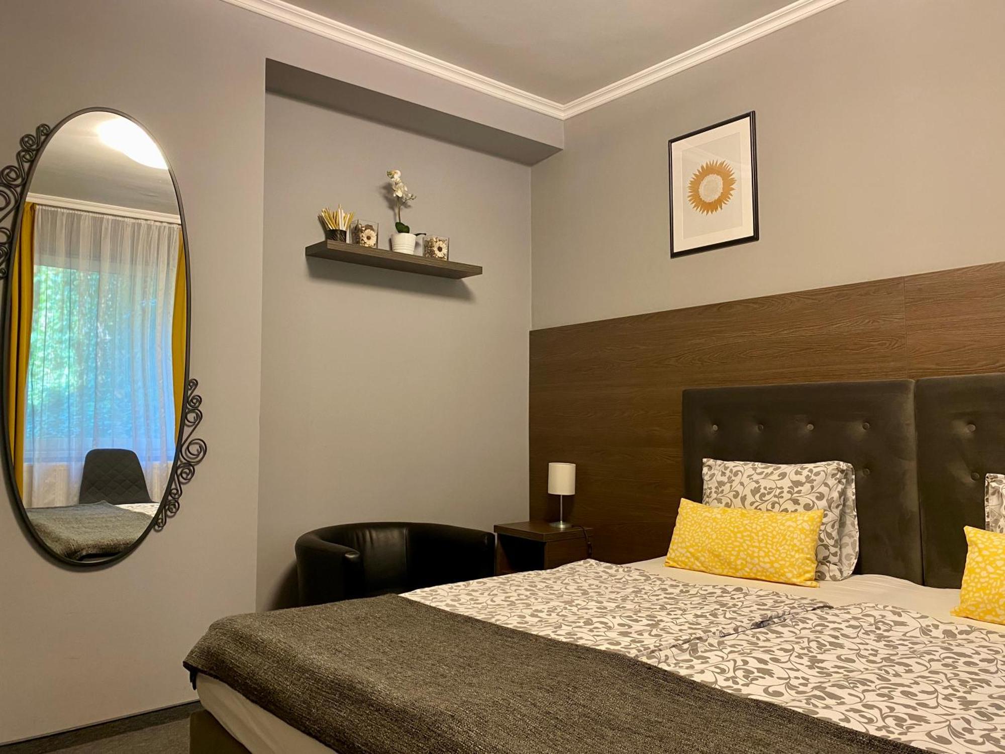 Отель Bellevue Vendeghaz 2 Вац Экстерьер фото
